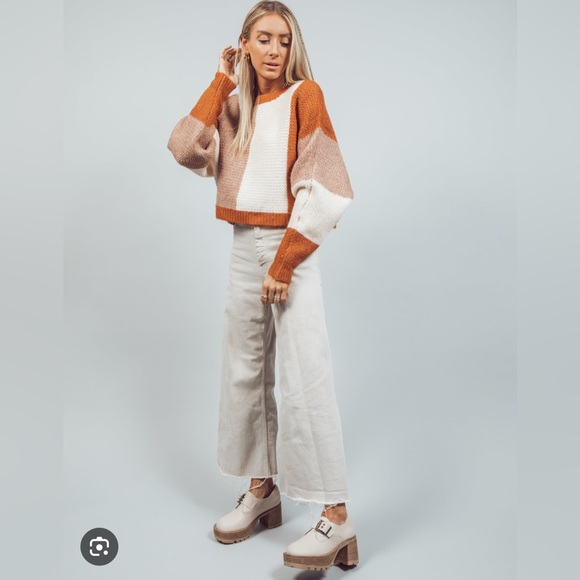 Shop Stevie Jaynie Cropped Sweater - Picture 6 of 6